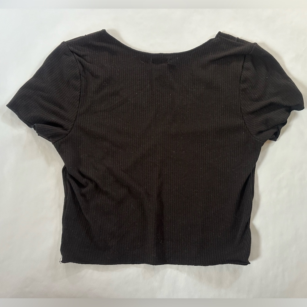 Large Black Ribbed Crop Top - Picture 2 of 4